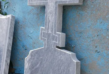 Памятники из мрамора