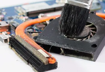 Чистка ноутбуков и стационарных компьютеров от пыли