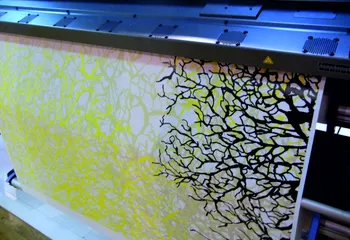 Печать на обоях