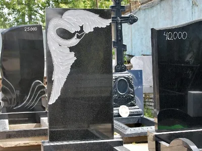 Памятники из гранита и мрамора