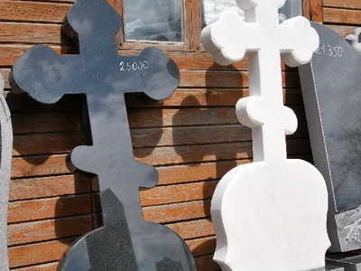 Памятники из гранита и мрамора