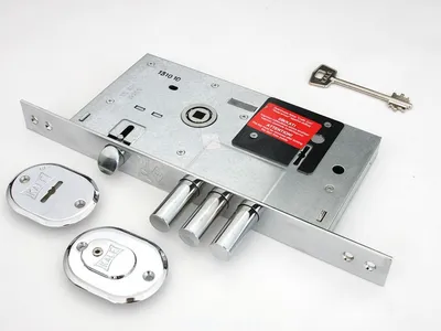 Установка, замена, ремонт замков Ярославль. Вскрытие замков без повреждений. Врезка замков в любые двери. Установка замков на металлические, деревянные, пластиковые двери, гаражные ворота. Ремонт замков Ярославль. Ремонт дверей Ярославль. Служба приёма заказов: +7 (915) 968-79-39 (ежедневно, круглосуточно)