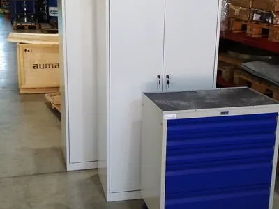 Шкафы металлические для одежды ШРК 22-800 и тележка WDS-5