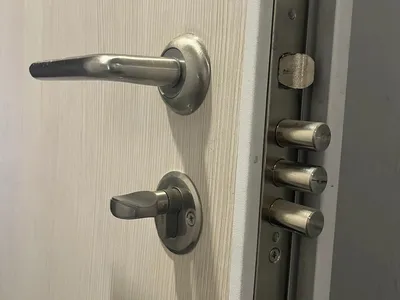 Замена цилиндрового механизма замка (личинки замка) +7 915 968-79-39