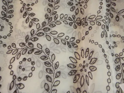 Шифон (газ) производитель Франция 100% шелк. Кайма с одной стороны.