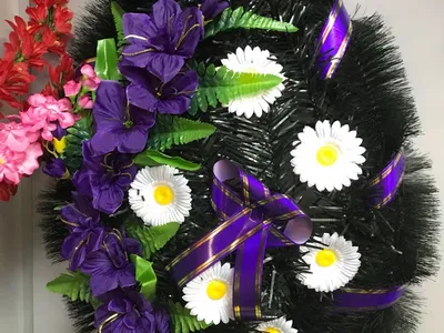 Венок ритуальный "Ладья" 75см