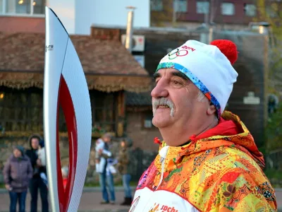 В Ярославле Валентина Терешкова зажгла чашу Олимпийского огня