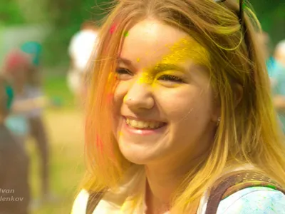 В Ярославле прошёл фестиваль красок "Холи"