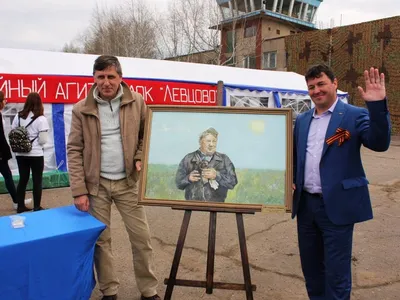 Почта России провела торжественное спецгашение открытки, посвящённой памятнику авиационным техникам