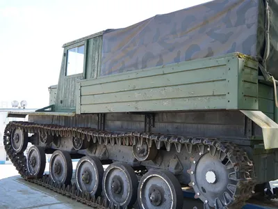 Что за машина украсила памятную монету, посвященную Ярославлю?