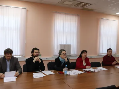 Экспертный совет УФАС оценил рекламу на транспорте и корректность сравнений в сфере гостеприимства