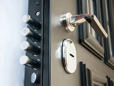 Вскрытие замков без повреждений. Открыть дверь, гараж, сейф, автомобиль. Установка, замена, ремонт замков. Вскрытие дверей, автомобилей, гаражей, сейфа. Врезка замков в любые двери. Установка замков на металлические, деревянные, пластиковые двери, гаражные ворота. Ремонт дверей. Служба приёма заказов: +7 (915) 968-79-39 (ежедневно, круглосуточно)