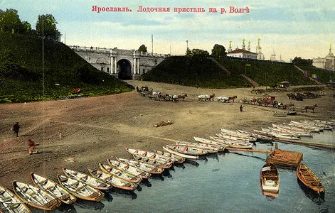 Лодочная пристань на реке Волге