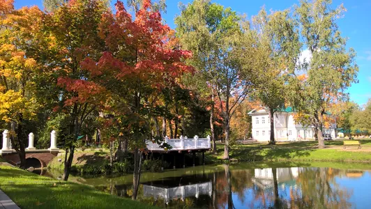 Музей-усадьба дворян Леонтьевых: летние виды