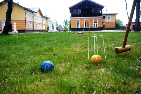 Музей-усадьба дворян Леонтьевых: летние виды