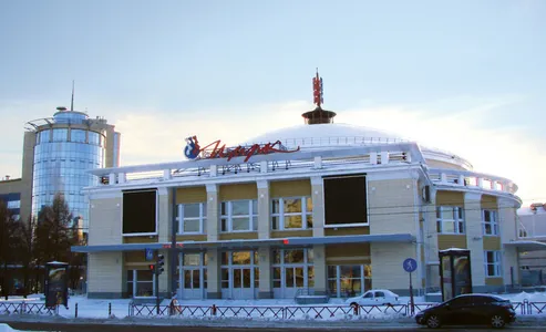 Фото здание и внутренних интерьеров