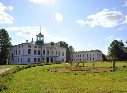 Мемориальный музей-усадьба Некрасова в Карабихе